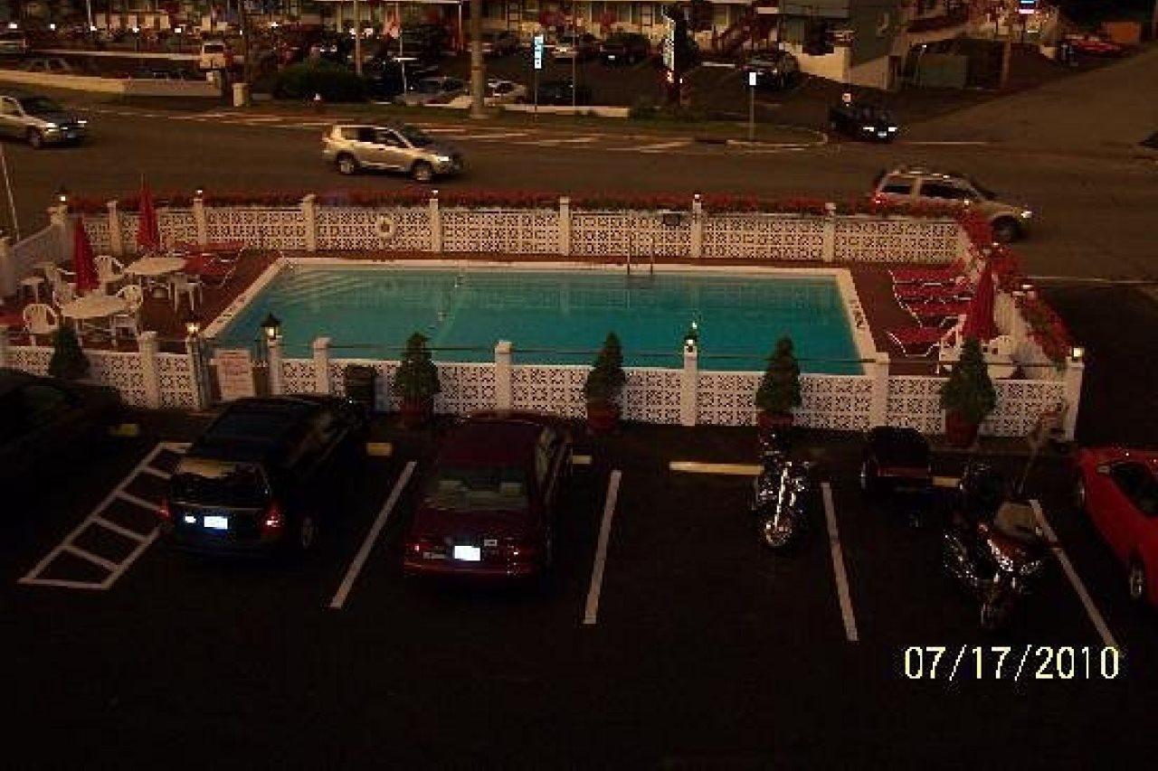 Baymont By Wyndham Lake George Exterior photo